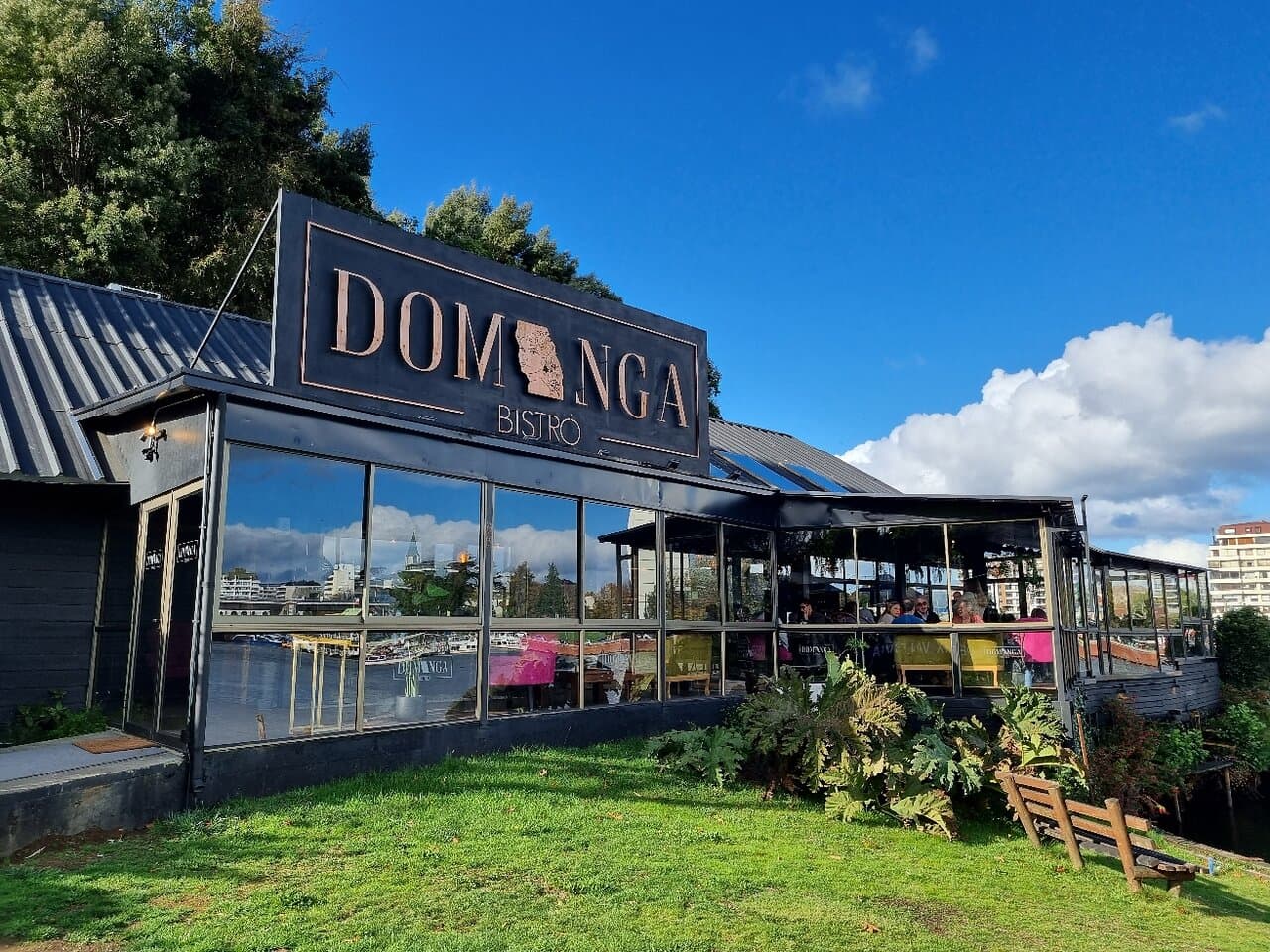 DOMINGA BISTRO