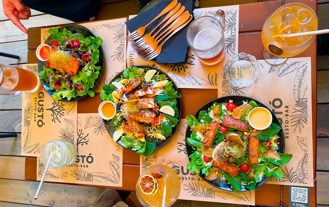 GUSTO RESTOBAR